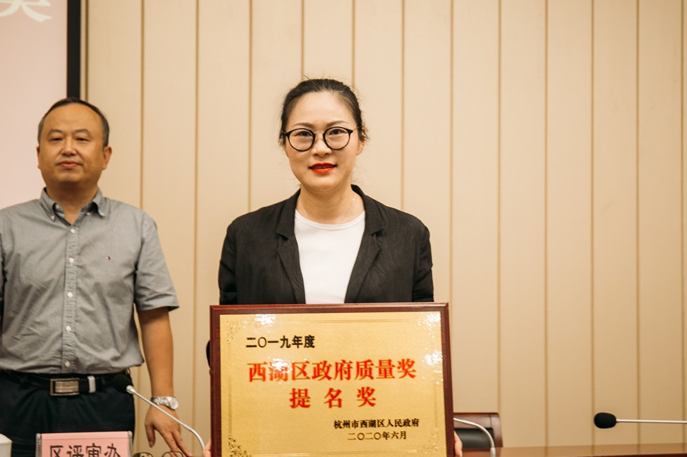 1600133332787358H8YA.jpg 124584.jpg