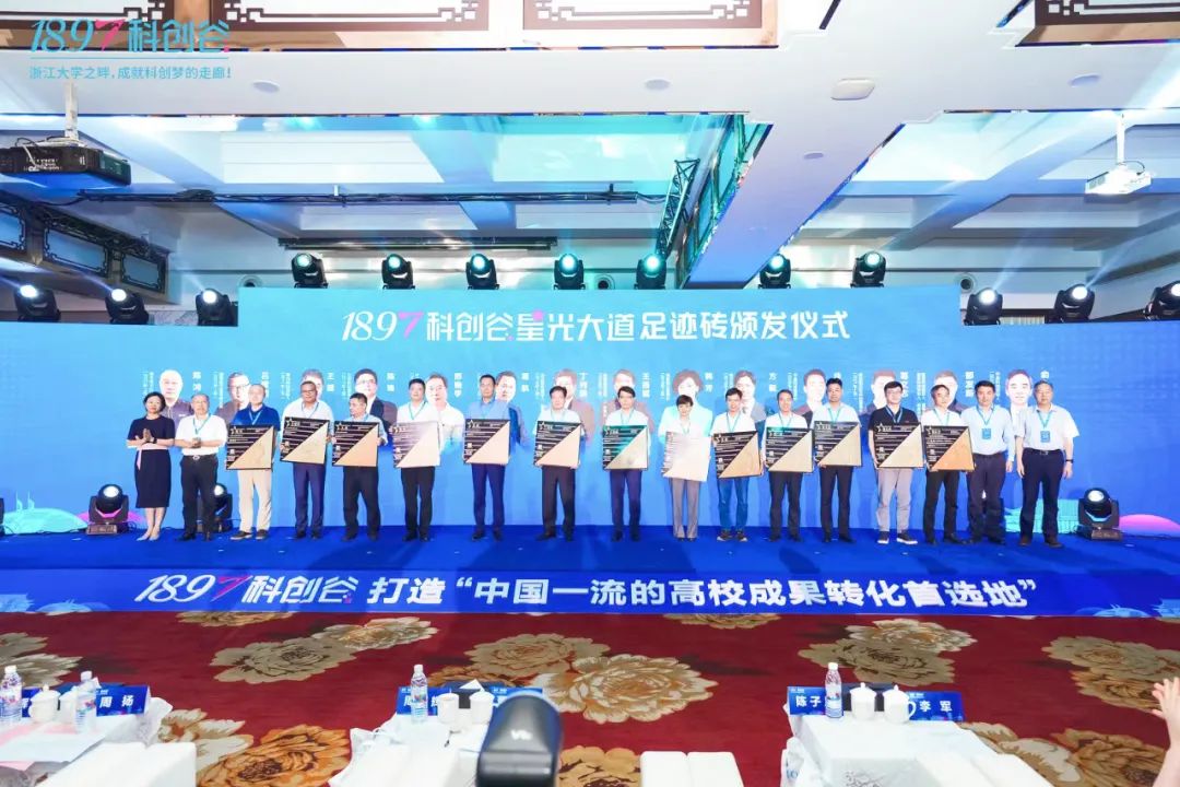 1689231085954795ytX9.jpg 640.jpg